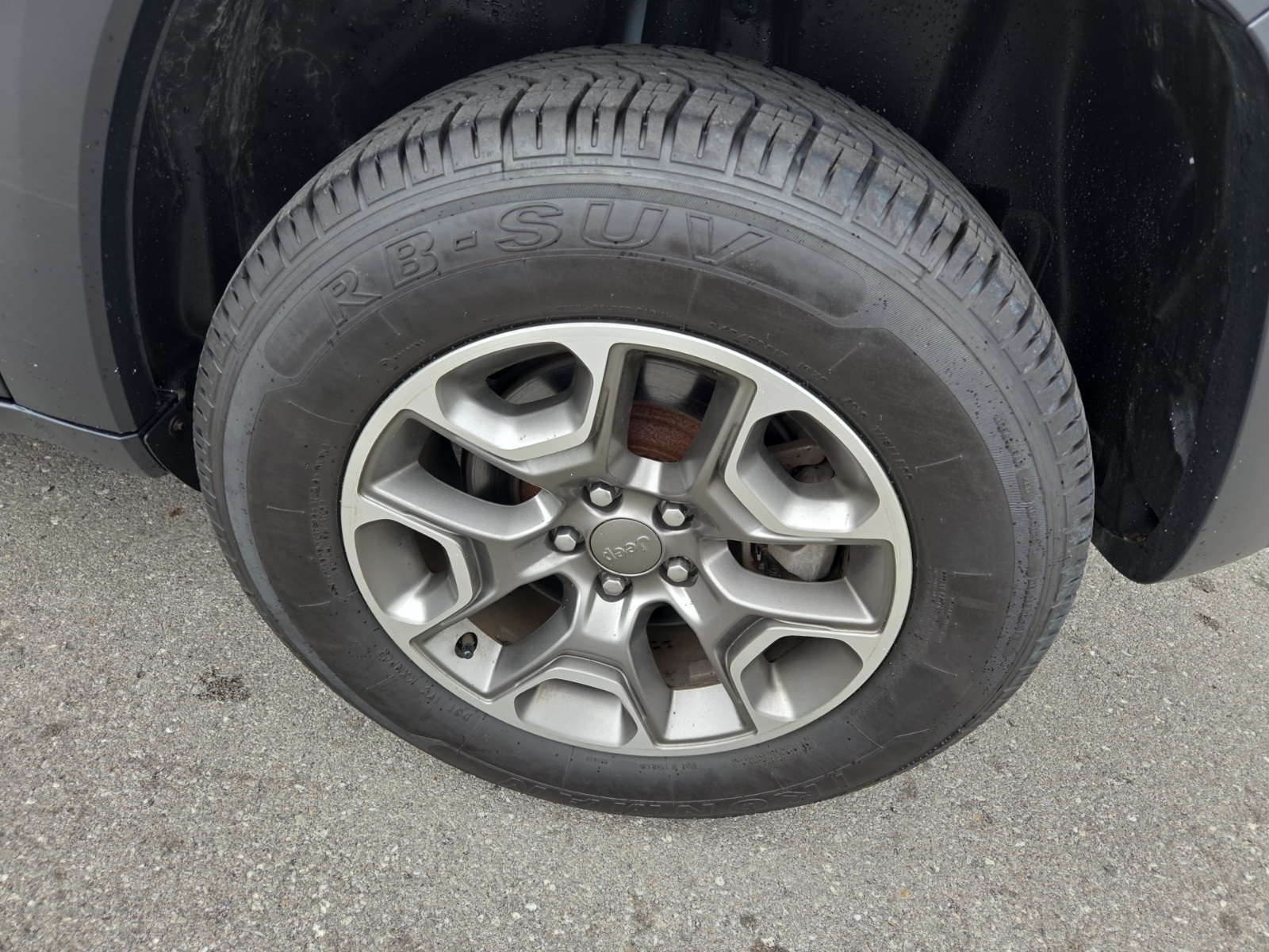 used 2021 Jeep Cherokee car, priced at $20,900