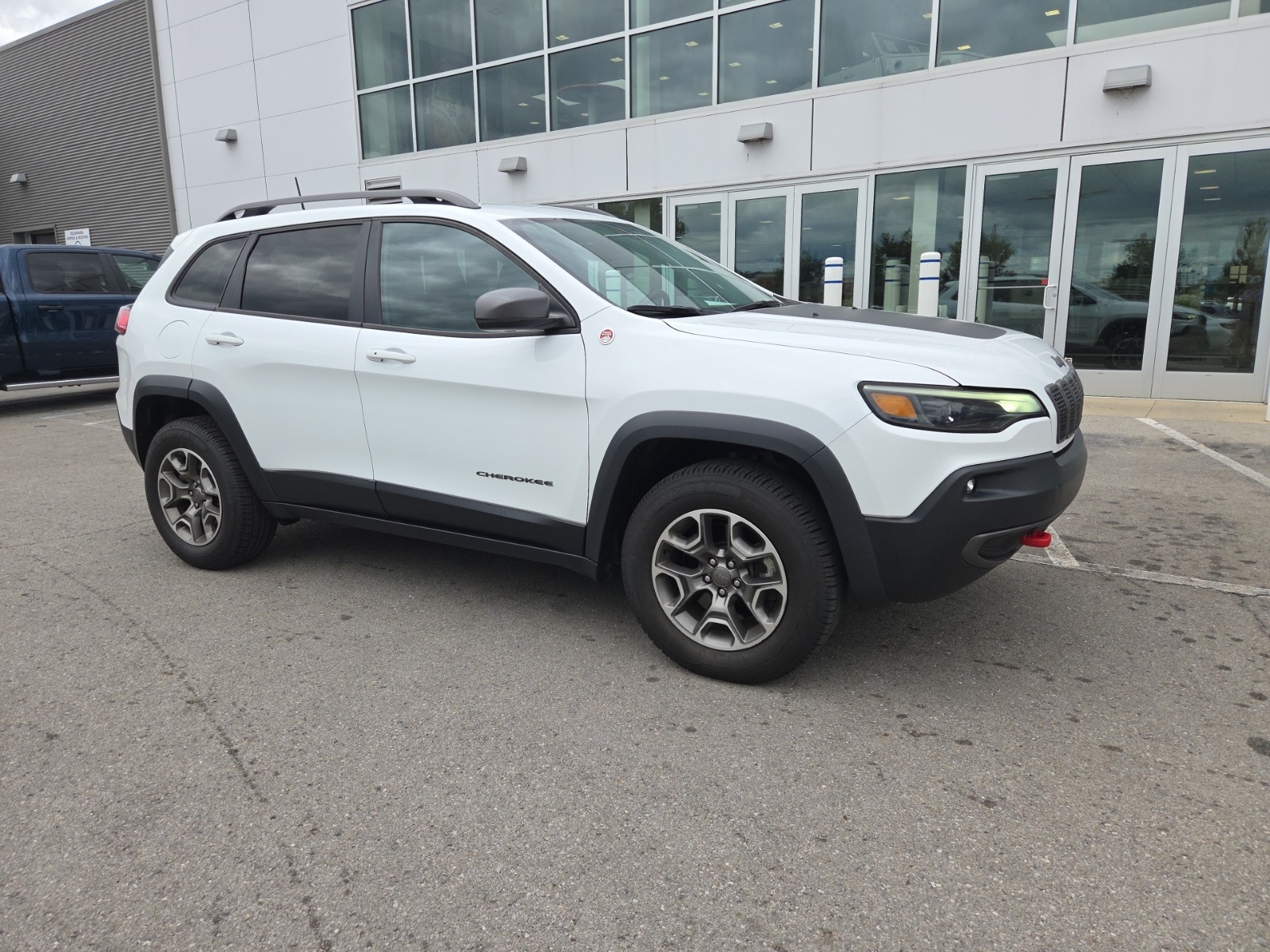 used 2021 Jeep Cherokee car, priced at $20,900