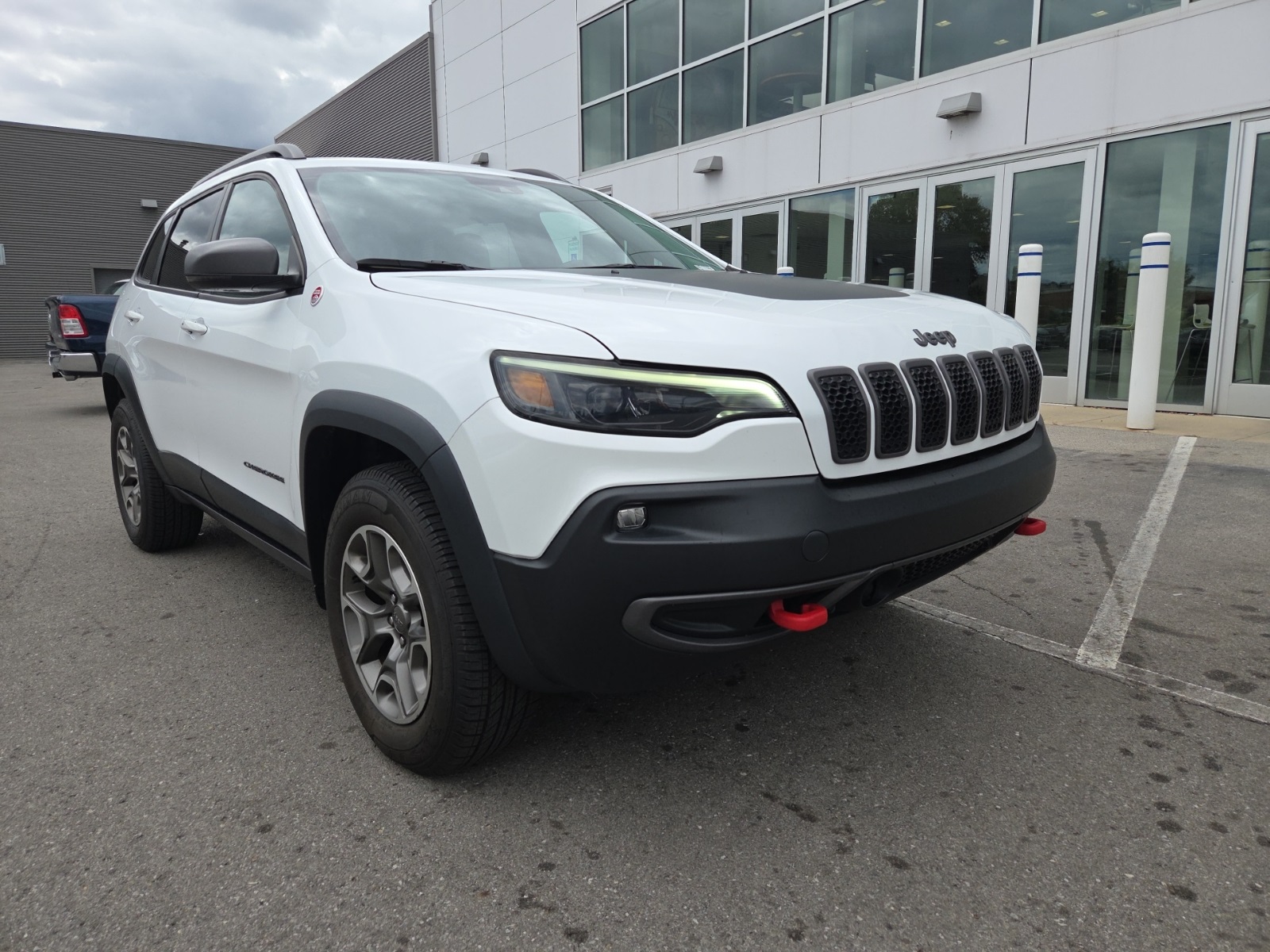 used 2021 Jeep Cherokee car, priced at $20,900