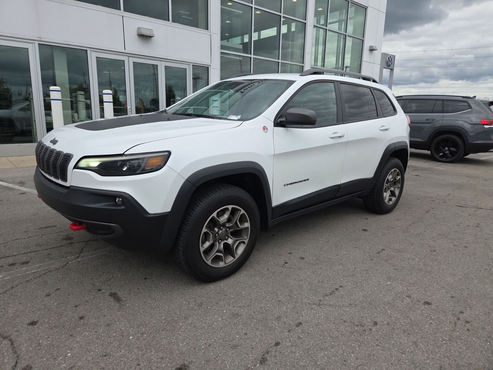 used 2021 Jeep Cherokee car, priced at $20,900