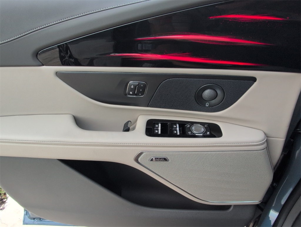 new 2025 Lincoln Nautilus car, priced at $64,824