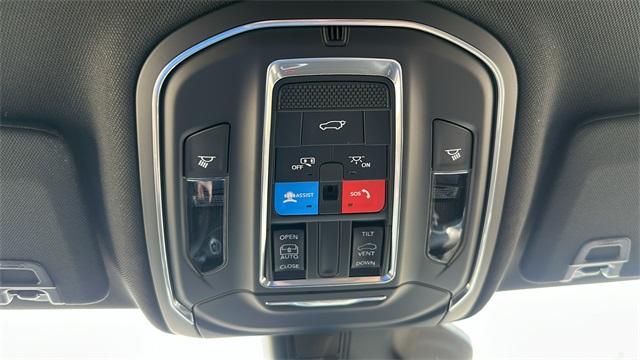 new 2025 Jeep Grand Cherokee car, priced at $42,848