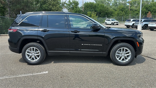 new 2025 Jeep Grand Cherokee car, priced at $42,848