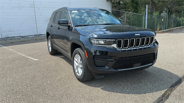 new 2025 Jeep Grand Cherokee car, priced at $42,848