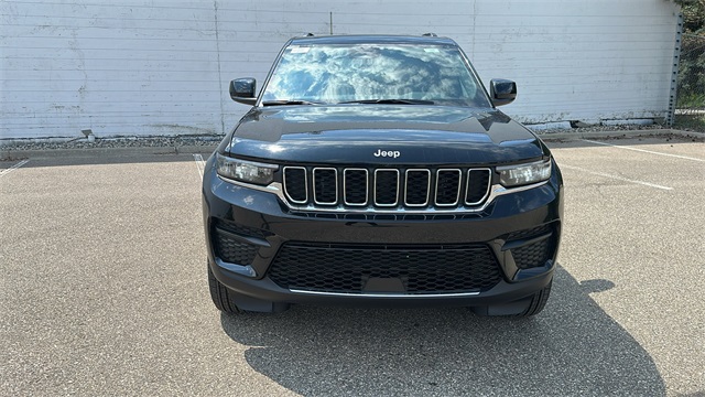 new 2025 Jeep Grand Cherokee car, priced at $42,848