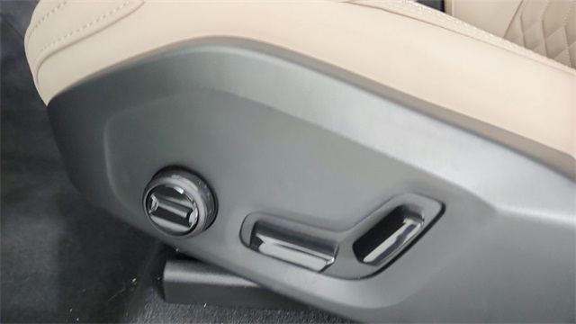 new 2026 Volvo XC60 car, priced at $57,985