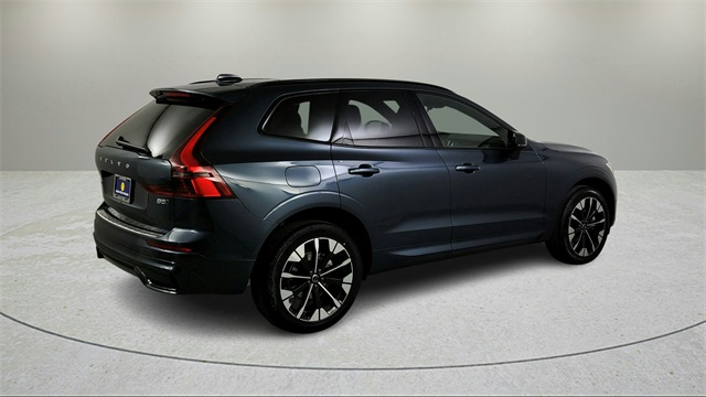 new 2026 Volvo XC60 car, priced at $57,985