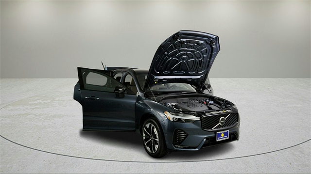 new 2026 Volvo XC60 car, priced at $57,985