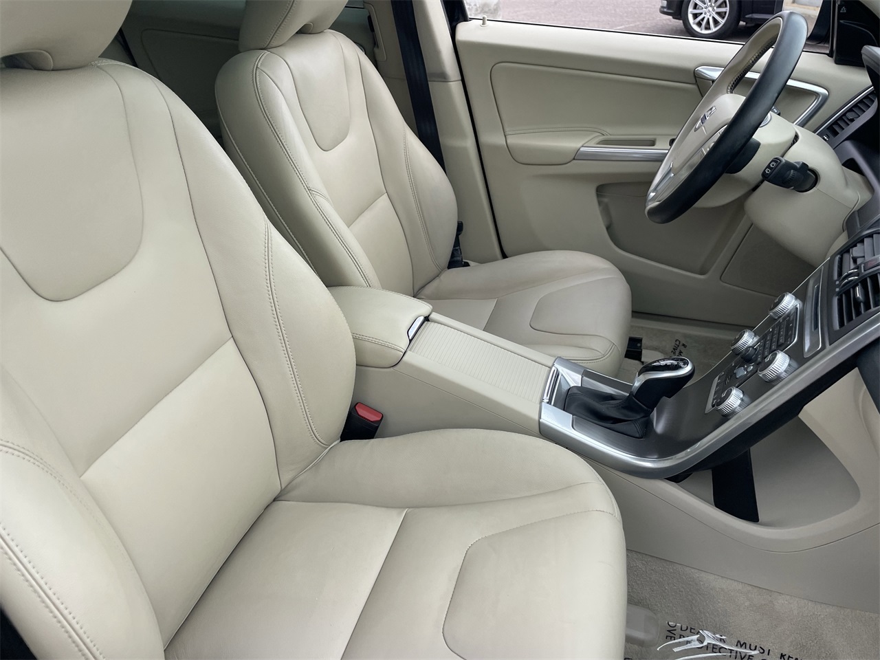 used 2016 Volvo XC60 car, priced at $16,222