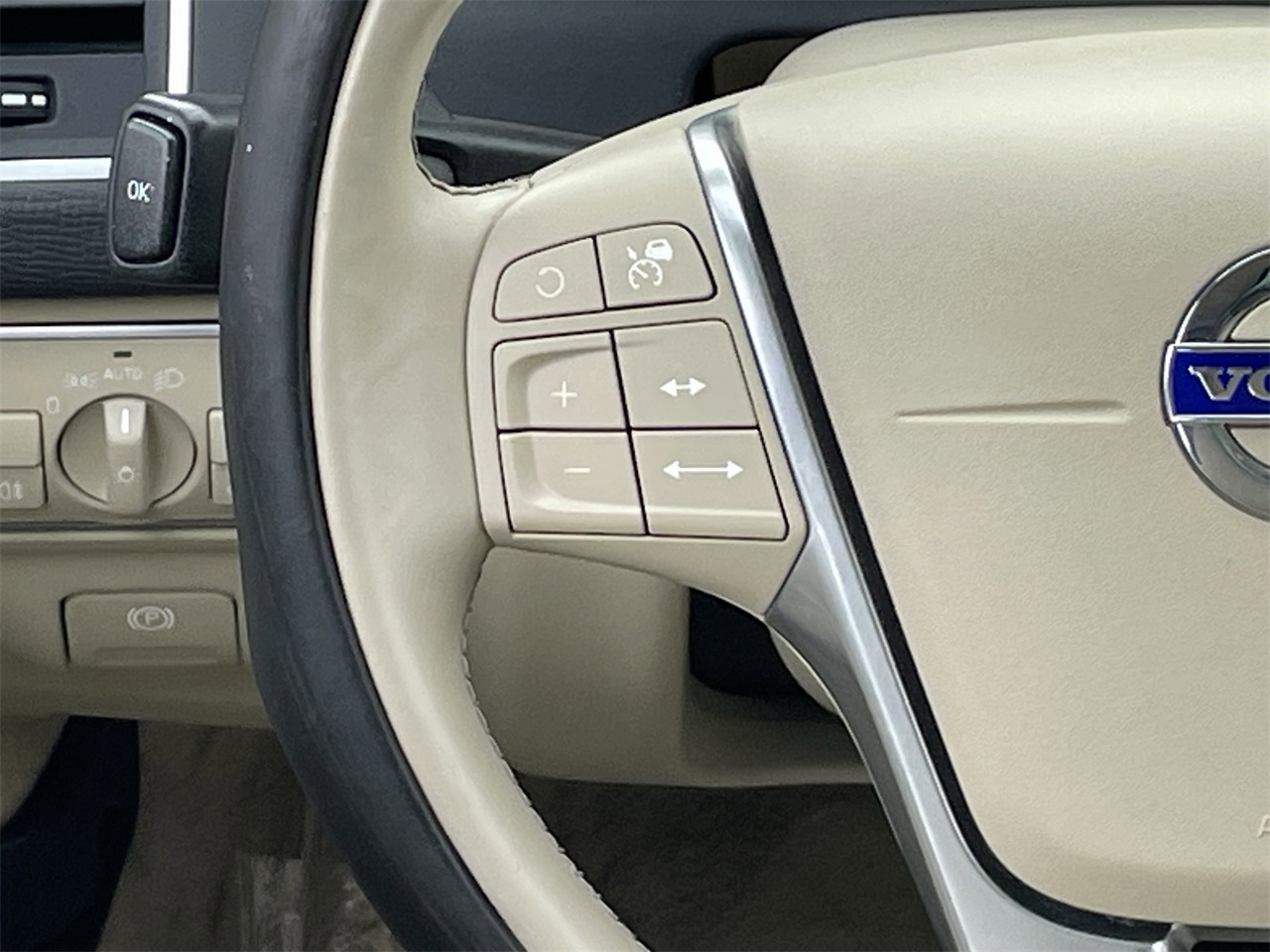 used 2016 Volvo XC60 car, priced at $16,222