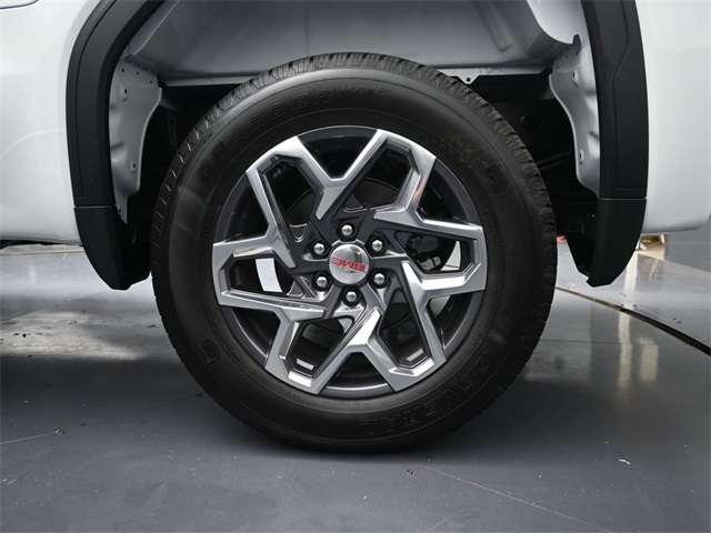 new 2026 GMC Sierra 1500 car, priced at $45,277