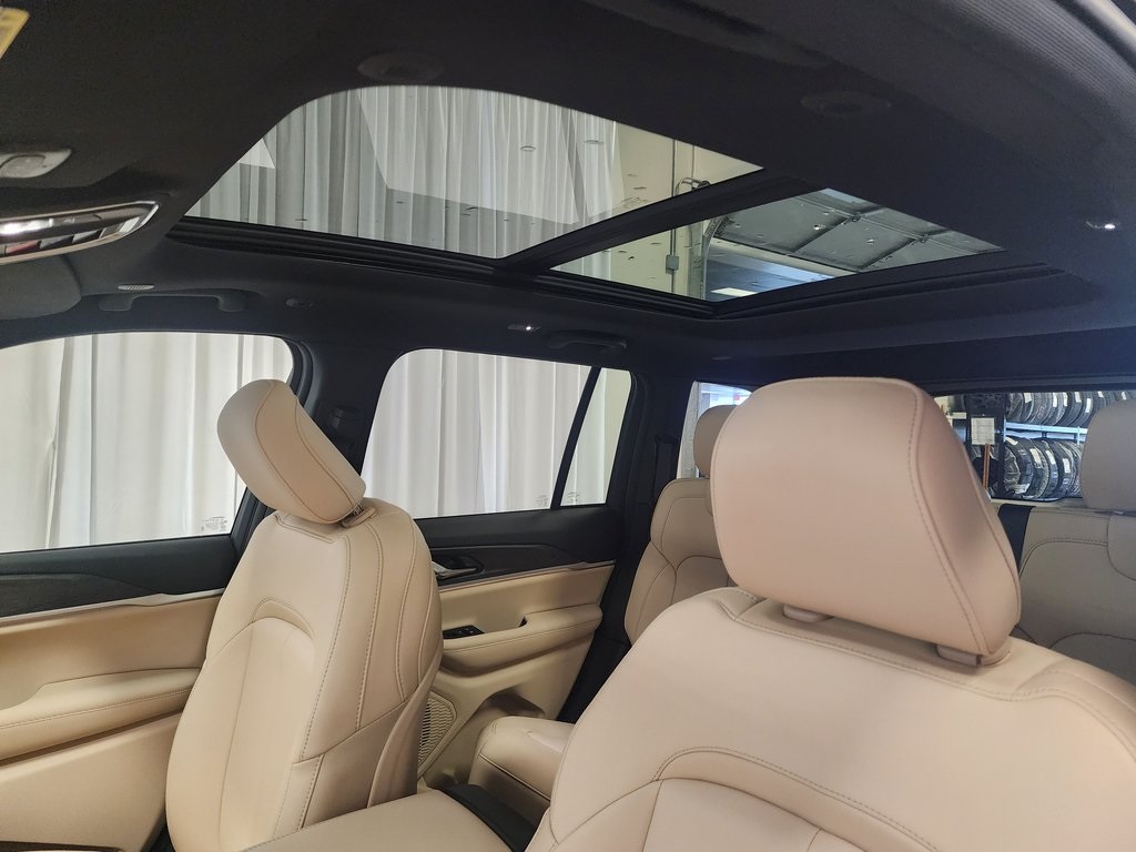 new 2025 Jeep Grand Cherokee car, priced at $49,866