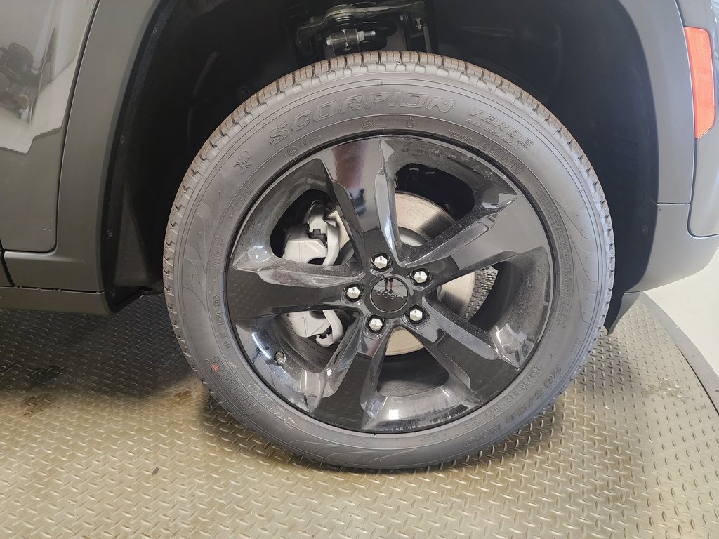 new 2025 Jeep Grand Cherokee car, priced at $49,866