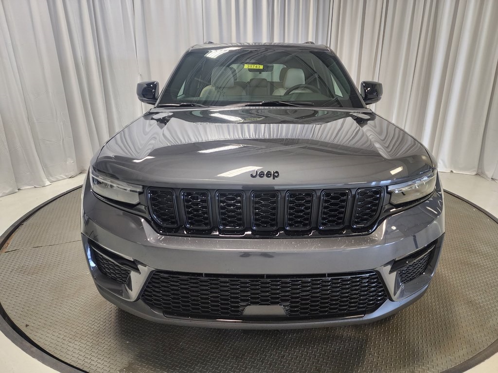 new 2025 Jeep Grand Cherokee car, priced at $49,866