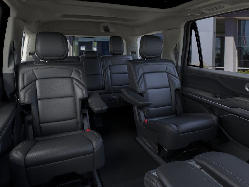 new 2025 Lincoln Navigator car, priced at $102,940