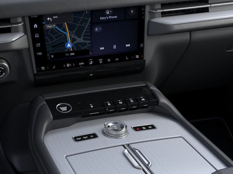 new 2025 Lincoln Navigator car, priced at $102,940