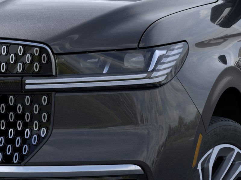 new 2025 Lincoln Navigator car, priced at $102,940