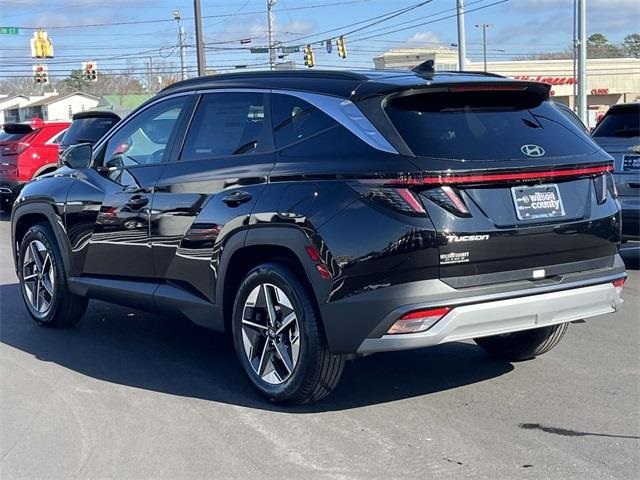 new 2025 Hyundai Tucson car, priced at $34,018