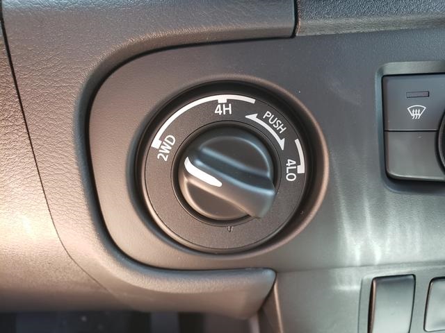 new 2025 Nissan Frontier car, priced at $39,533