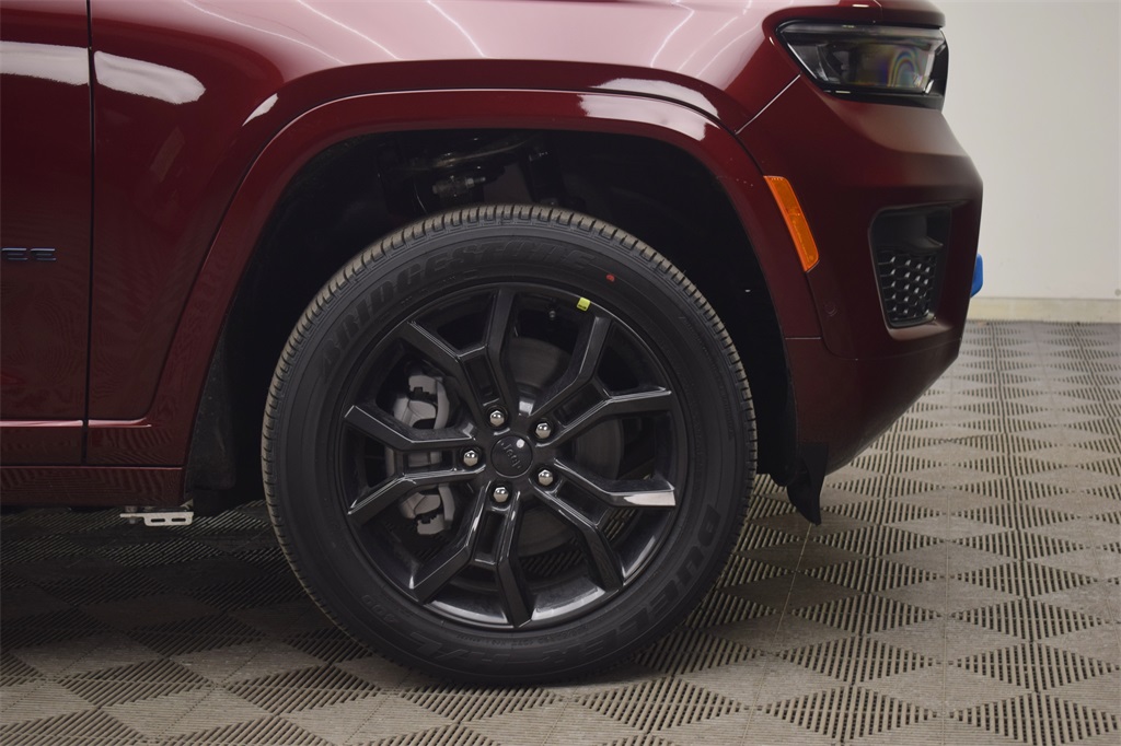 new 2025 Jeep Grand Cherokee car, priced at $55,592