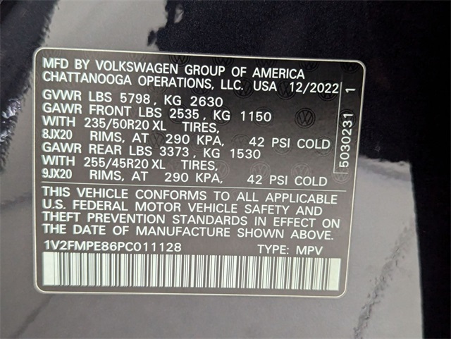 used 2023 Volkswagen ID.4 car, priced at $25,781