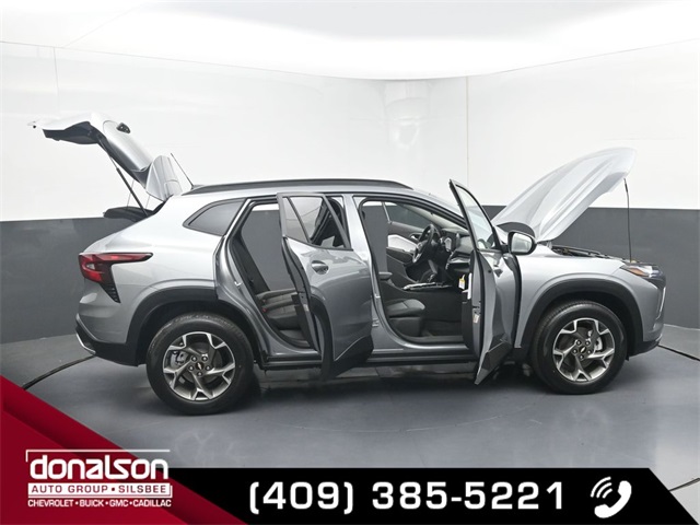 new 2026 Chevrolet Trax car, priced at $25,090