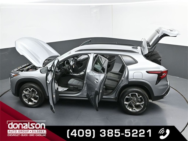 new 2026 Chevrolet Trax car, priced at $25,090