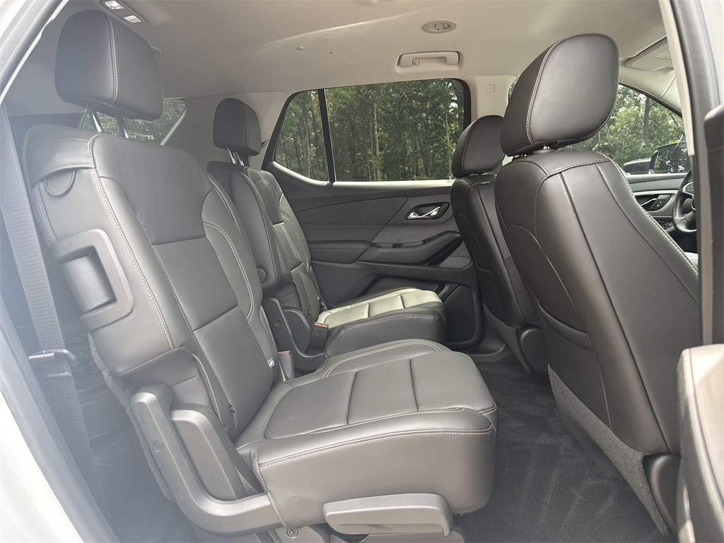 used 2020 Chevrolet Traverse car, priced at $29,599