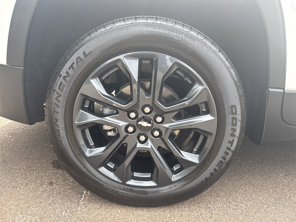 used 2020 Chevrolet Traverse car, priced at $29,599