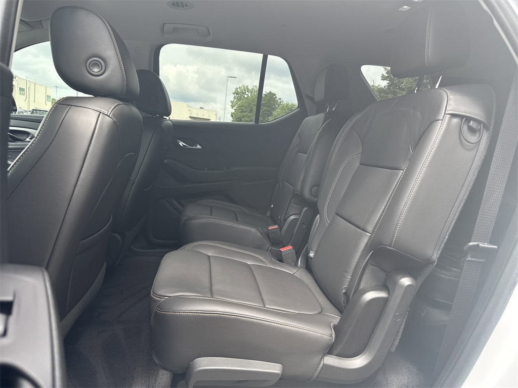 used 2020 Chevrolet Traverse car, priced at $29,599