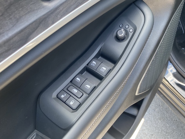 new 2025 Jeep Grand Cherokee L car, priced at $50,464