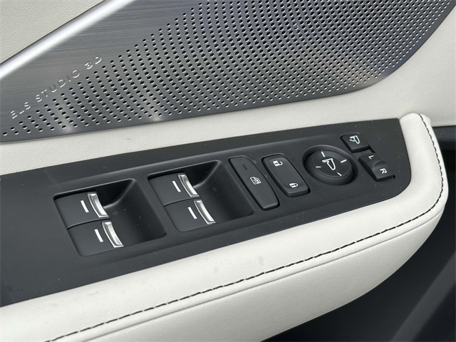 new 2025 Acura RDX car, priced at $56,400