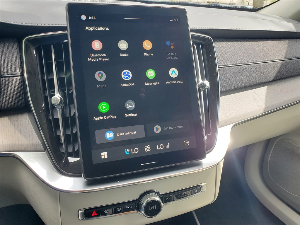 new 2026 Volvo XC90 car, priced at $72,075