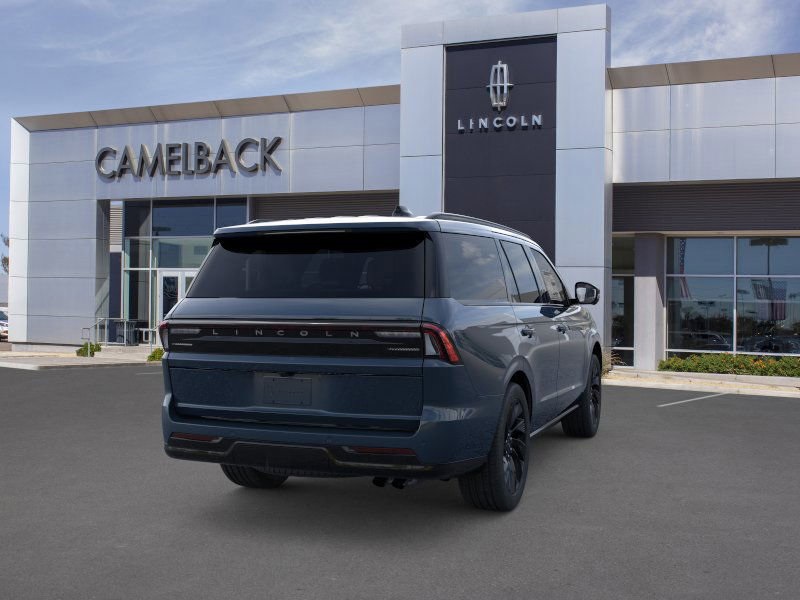 new 2025 Lincoln Navigator car, priced at $109,060