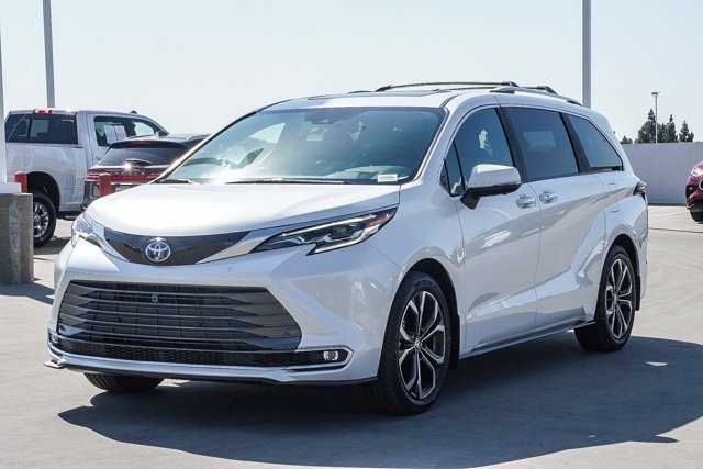 new 2025 Toyota Sienna car, priced at $60,183