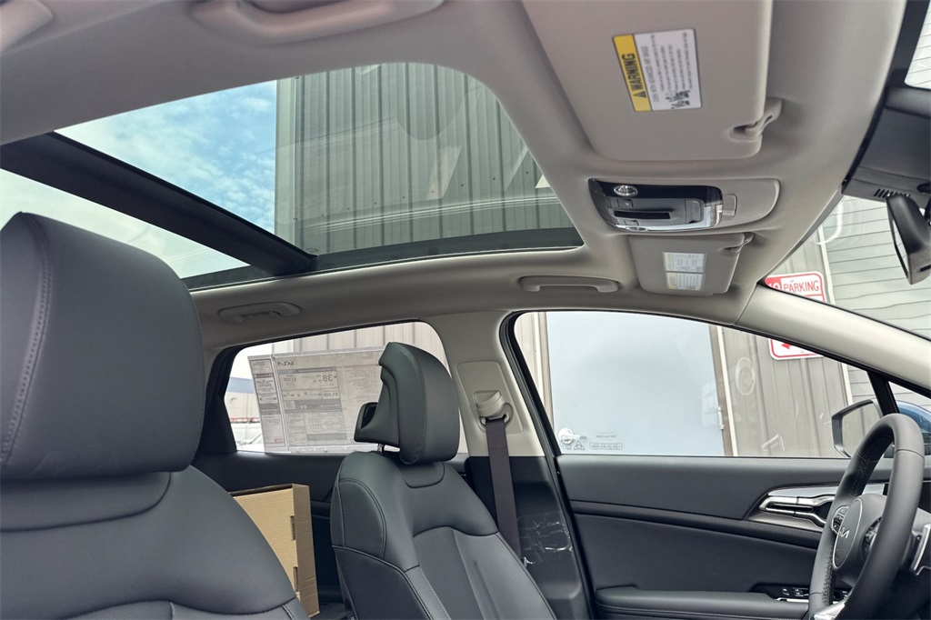 new 2025 Kia Sportage Hybrid car, priced at $33,255