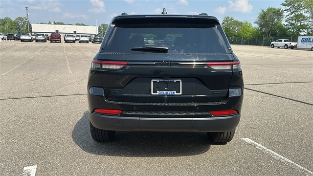 new 2025 Jeep Grand Cherokee car, priced at $48,703