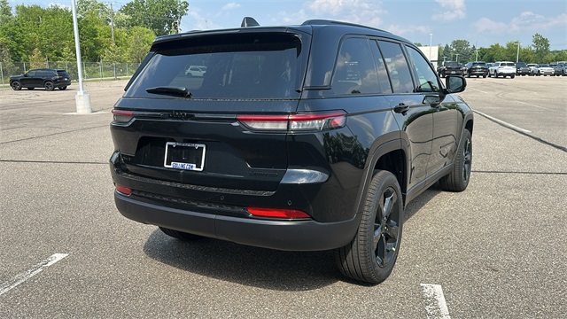 new 2025 Jeep Grand Cherokee car, priced at $48,703