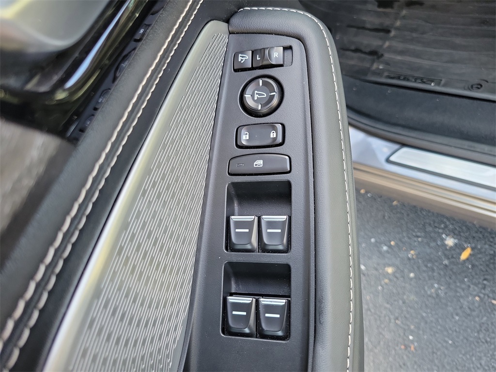 used 2022 Acura MDX car, priced at $40,998