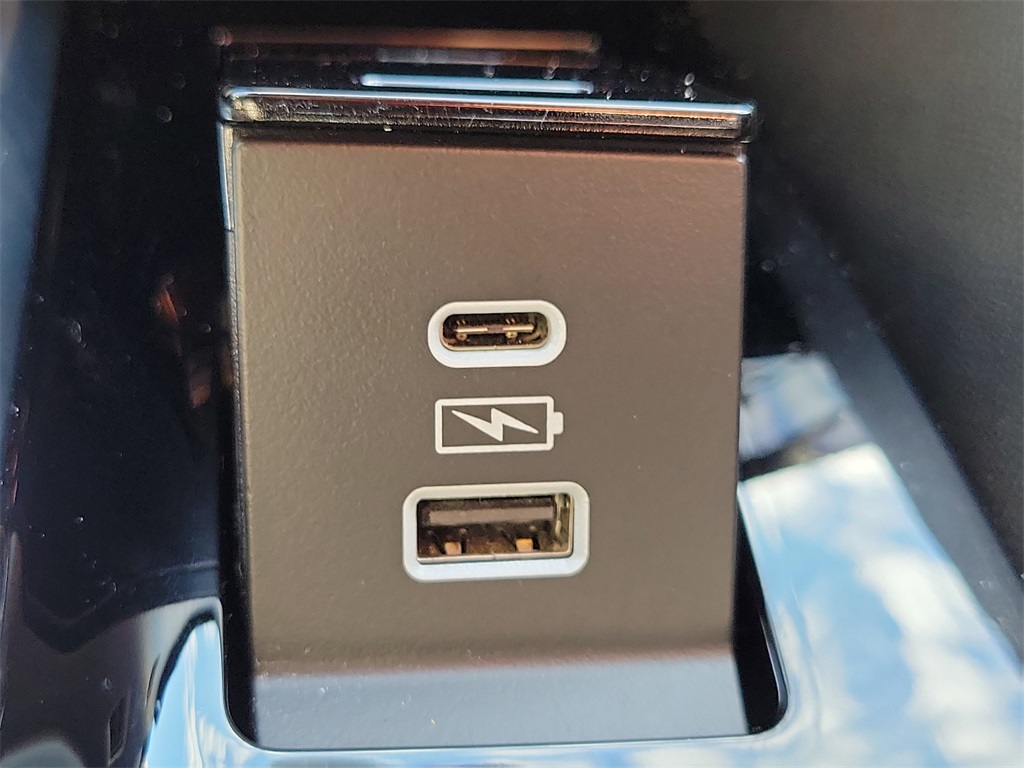 used 2022 Acura MDX car, priced at $40,998