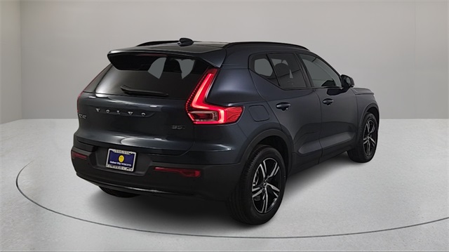 new 2026 Volvo XC40 car, priced at $45,995