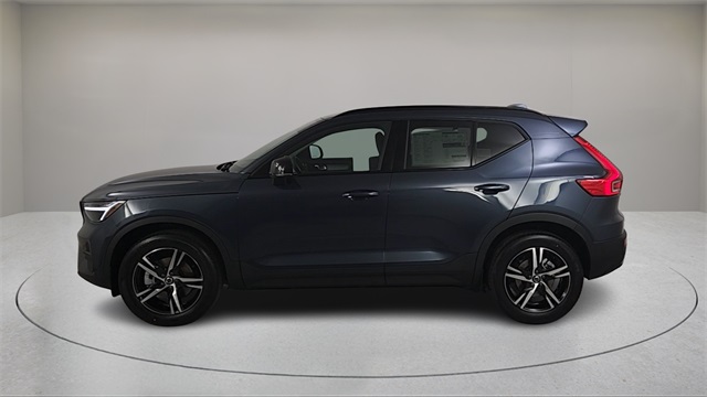 new 2026 Volvo XC40 car, priced at $45,995