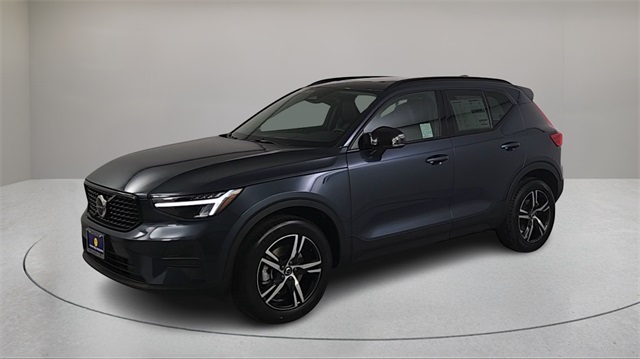 new 2026 Volvo XC40 car, priced at $45,995