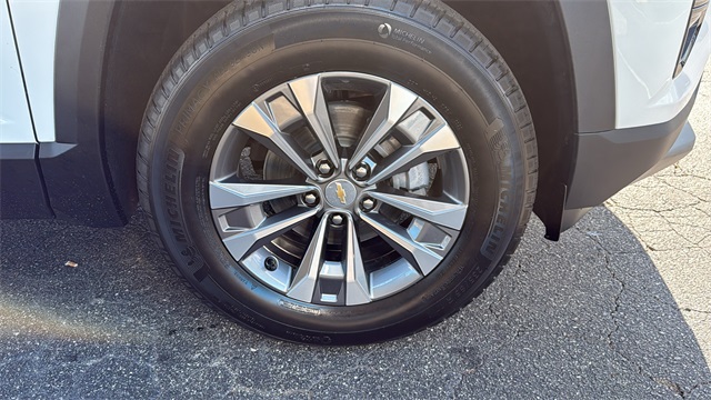 new 2026 Chevrolet Equinox car, priced at $32,940