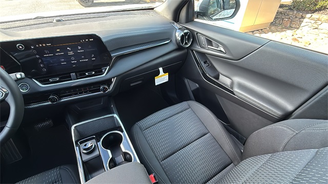 new 2026 Chevrolet Equinox car, priced at $32,940