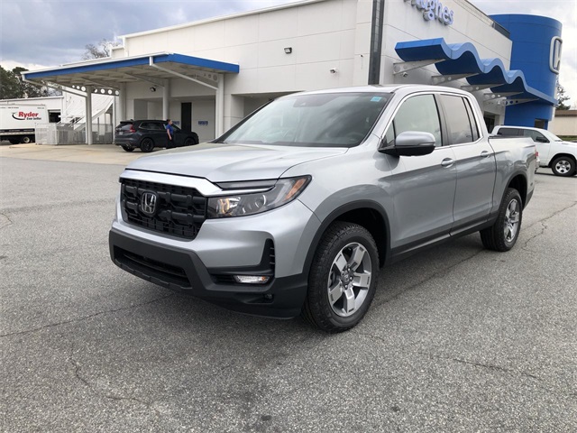 new 2025 Honda Ridgeline car, priced at $44,430