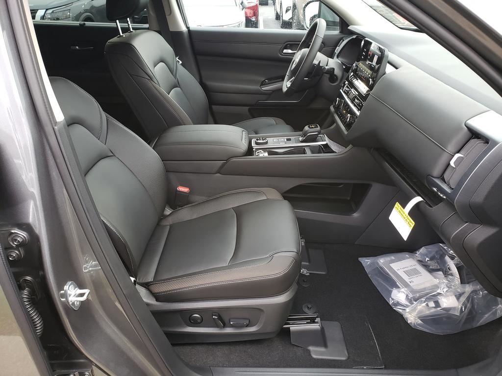 new 2025 Nissan Pathfinder car, priced at $38,288