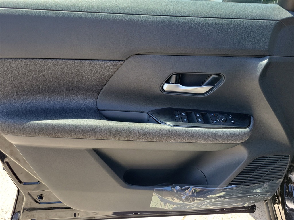new 2025 Nissan Kicks car, priced at $25,965