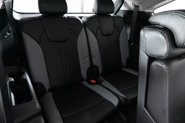used 2023 Kia Sorento car, priced at $24,955
