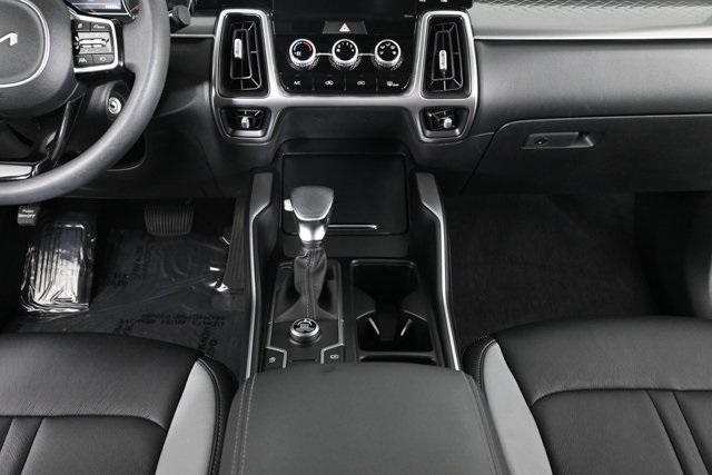 used 2023 Kia Sorento car, priced at $24,955